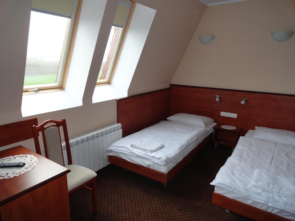 Hotel Wielkopolanka Sroda Wielkopolska Ruang foto
