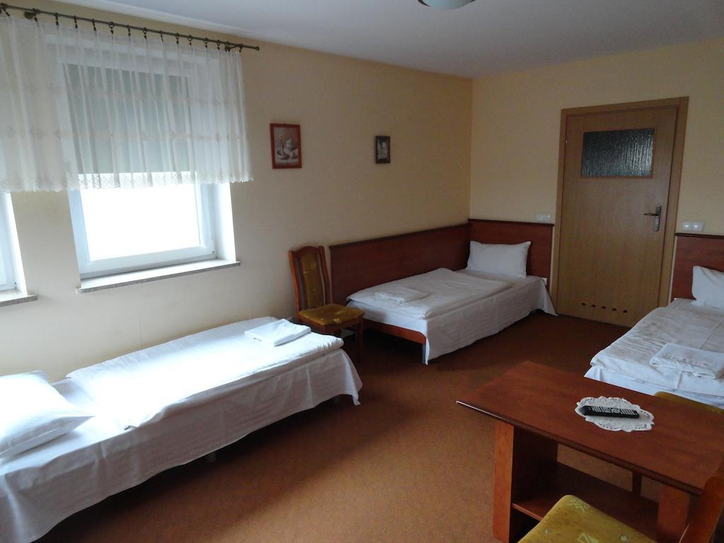 Hotel Wielkopolanka Sroda Wielkopolska Ruang foto